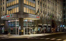 Courtyard Chicago Downtown/Magnificent Mile